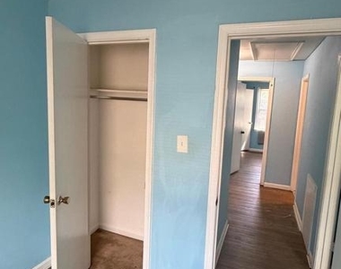 14818 Belle Ami Drive - Photo Thumbnail 16
