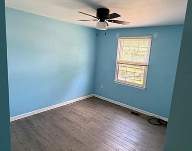 14818 Belle Ami Drive - Photo Thumbnail 17