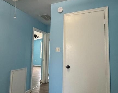 14818 Belle Ami Drive - Photo Thumbnail 8
