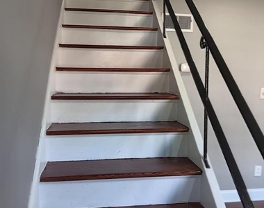 3840 26th Avenue - Photo Thumbnail 6