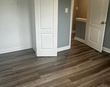 2515 Kent Town Place - Photo Thumbnail 11