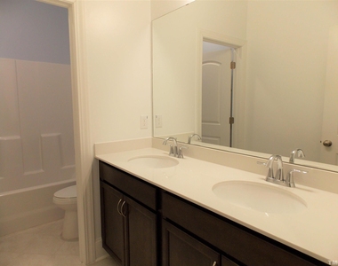 2940 Thurman Dairy Loop - Photo Thumbnail 23