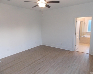 2940 Thurman Dairy Loop - Photo Thumbnail 6