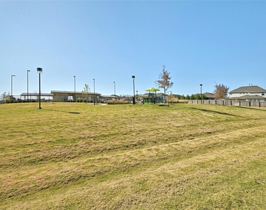 6411 Velvet Leaf Ln - Photo Thumbnail 31