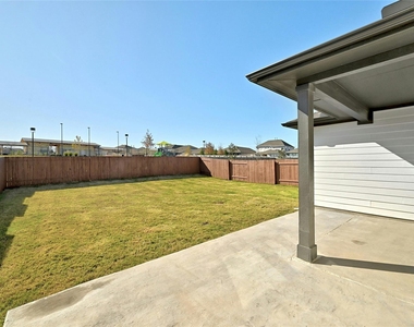 6411 Velvet Leaf Ln - Photo Thumbnail 29