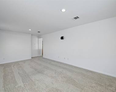 6411 Velvet Leaf Ln - Photo Thumbnail 21