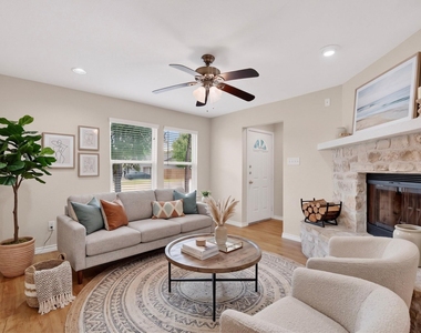 12711 Rampart St - Photo Thumbnail 3
