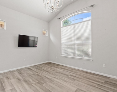 21824 Agarito Ln - Photo Thumbnail 24