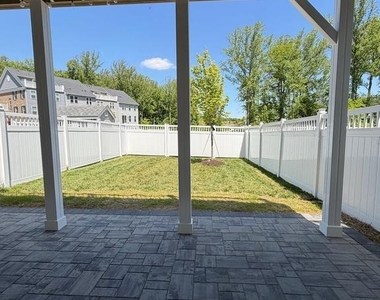 10802 Foxtrot Circle - Photo Thumbnail 25