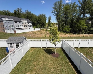 10802 Foxtrot Circle - Photo Thumbnail 7
