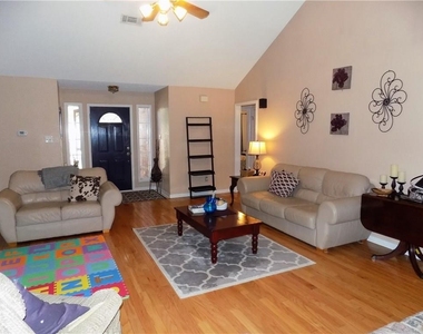 2306 Raintree Path - Photo Thumbnail 4