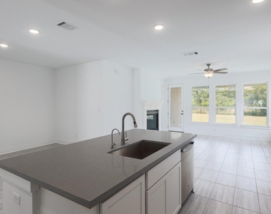 182 Yarbrough Dr - Photo Thumbnail 10