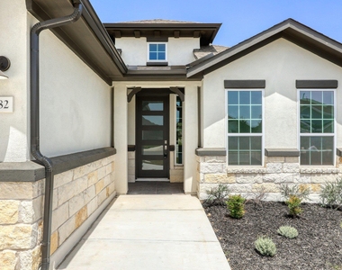 182 Yarbrough Dr - Photo Thumbnail 2