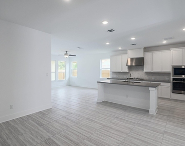 182 Yarbrough Dr - Photo Thumbnail 11