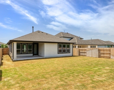 182 Yarbrough Dr - Photo Thumbnail 25