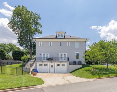 4917 Bayard Boulevard - Photo Thumbnail 3