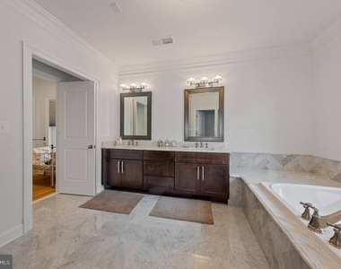 4917 Bayard Boulevard - Photo Thumbnail 18