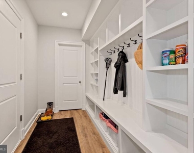 4917 Bayard Boulevard - Photo Thumbnail 17