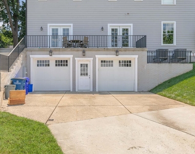 4917 Bayard Boulevard - Photo Thumbnail 4