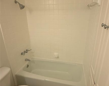 500 E Riverside Dr - Photo Thumbnail 16