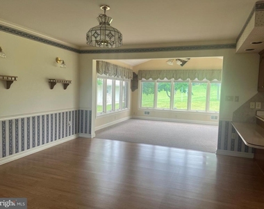 10319 Harmony Road - Photo Thumbnail 3