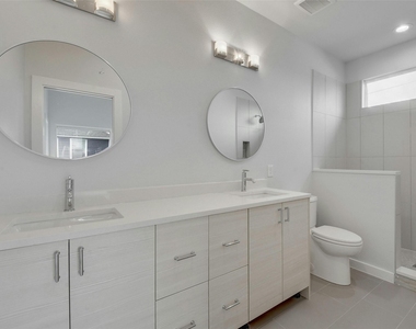 313 Blackson Ave - Photo Thumbnail 10