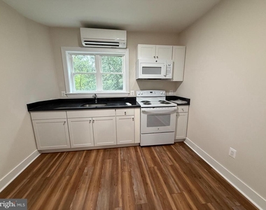 704 Washington Avenue - Photo Thumbnail 2