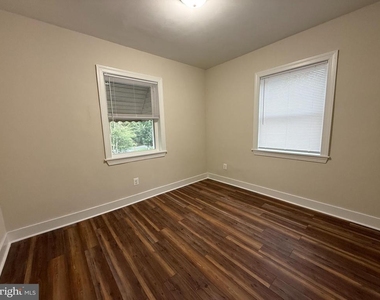 704 Washington Avenue - Photo Thumbnail 4