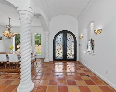4922 Hidden Creek Ln - Photo Thumbnail 3