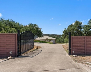 4922 Hidden Creek Ln - Photo Thumbnail 1