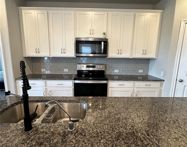 13000 Titanium St - Photo Thumbnail 2
