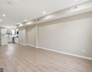 2710 Mura Street - Photo Thumbnail 5
