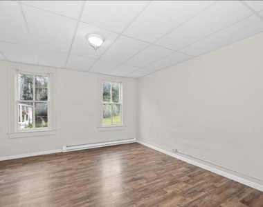 118 Independence Street - Photo Thumbnail 8