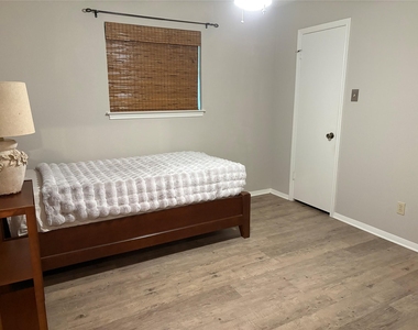 7745 El Dorado Dr - Photo Thumbnail 17