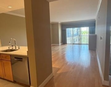 5 Park Place - Photo Thumbnail 1
