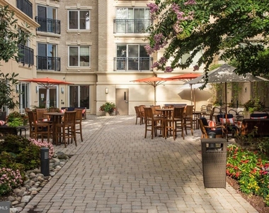 5 Park Place - Photo Thumbnail 27