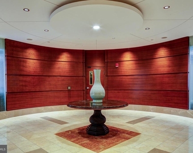 5 Park Place - Photo Thumbnail 35