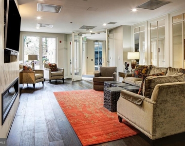 5 Park Place - Photo Thumbnail 16