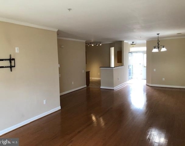 8617 Willow Leaf Lane - Photo Thumbnail 12