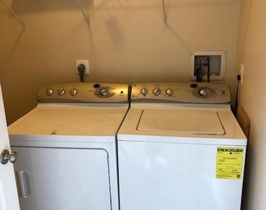 8617 Willow Leaf Lane - Photo Thumbnail 21