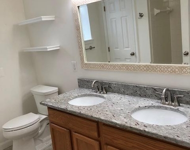 8617 Willow Leaf Lane - Photo Thumbnail 18