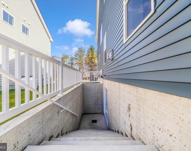8310 Patience Lane - Photo Thumbnail 35
