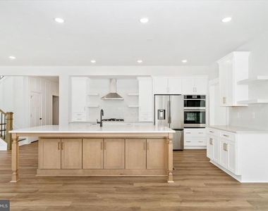 8310 Patience Lane - Photo Thumbnail 10