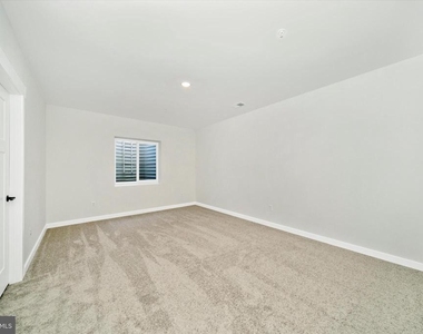 8308 Patience Lane - Photo Thumbnail 35
