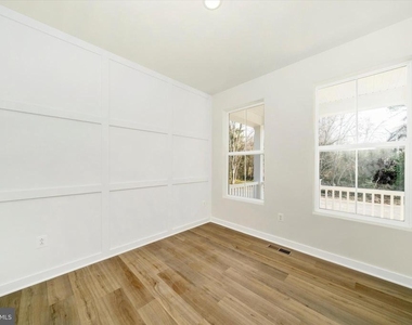 8308 Patience Lane - Photo Thumbnail 5
