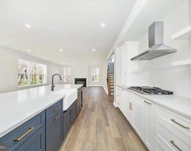 8308 Patience Lane - Photo Thumbnail 15