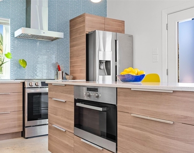 5900 Ventus St - Photo Thumbnail 8