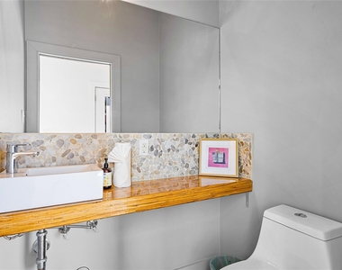 5900 Ventus St - Photo Thumbnail 5