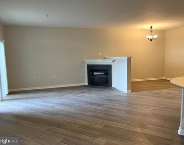 17432 Slipper Shell Way - Photo Thumbnail 3