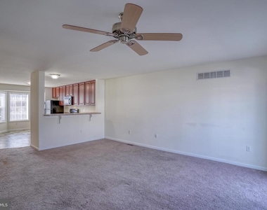 327 Tribbitt Street - Photo Thumbnail 8